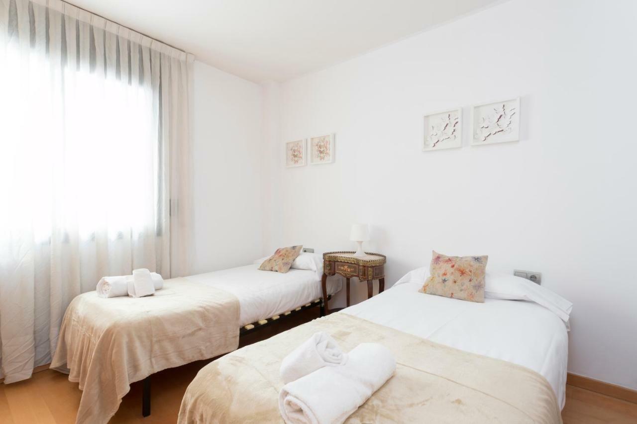 1217 - Pool And Beach Nice Apartment II Барселона Екстериор снимка